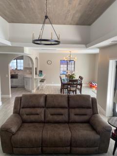 Bullhead oasis! Enjoy putt putt, view, pool & spa! - Bullhead City - 2