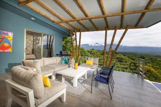 Secret Mountain Top 3BR Casa Colibr with Jungle Views Private Pool BBQ - Quepos - 1