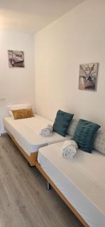 Panoramic View Frontal Apartment - Bissone - 5