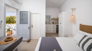 Flisvos beach studios - 3