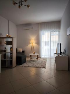 All Seasons Apartment - 3
