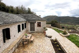 Alexandros private house - Ano Pedina - 1