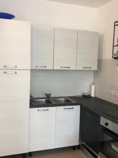 New Modern Apt free parking & free beach spot - 5