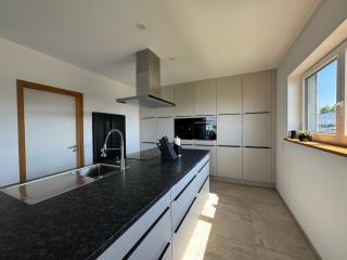 luxuriöse Villa Möwengeflüster - 220qm große Ferienwohnung für bis zu 8 Gästen mit Sauna direkt am Goitzschesee - Pouch - 1