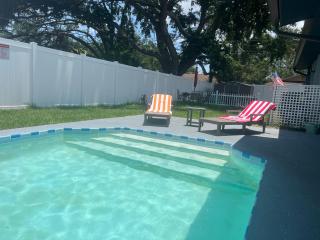 Poolside Haven in Largo - Largo - 0