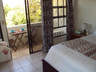 Comfy, Boho Beach Apt - - 6