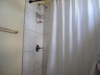 Comfy, Boho Beach Apt - - 5