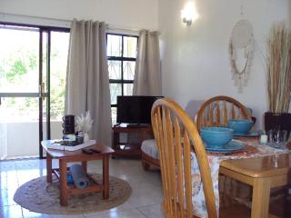 Comfy, Boho Beach Apt - - 1
