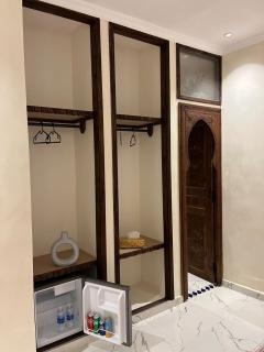 Riad Abrar 2 - 7