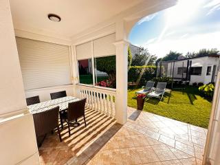 Park Plaza Apartments - Valbandon - 6