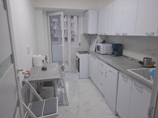 Apartment in Piata Victoriei, 3 rooms, modernized, building with elevator - Bucharest - 9