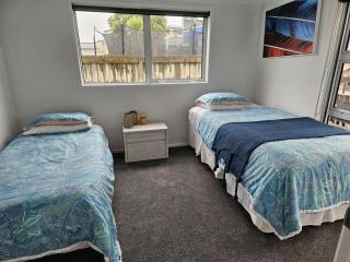 Modern and Cosy on Seaforth - Bowentown - 4