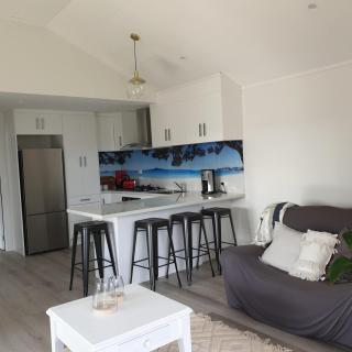 Modern and Cosy on Seaforth - Bowentown - 0