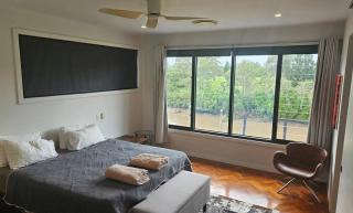 Excellent home with wonderful views and exceptional views - Brisbane - 1