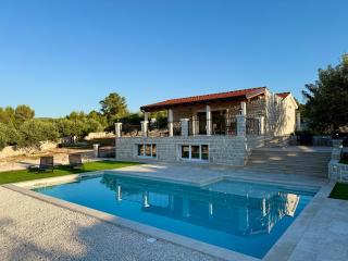 Villa Maginja - Sutivan - 0