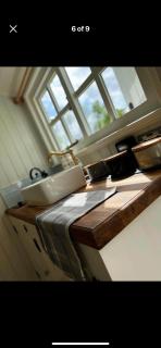 The Meadows Hut - Alvington - 2
