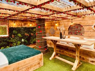 Sherwood Castle by Liv Retreats - Nottingham - 6