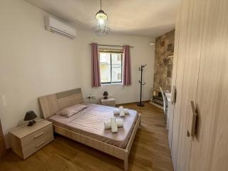 Golden Stay - 4BR Stylish Apartment for Group - Tal-Ħriereb - 7