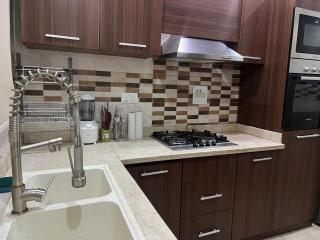 Premiere 1 Apartment C8 - Alaguntan - 6