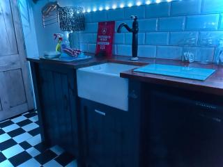 The Treehouse - Downham Market - 9