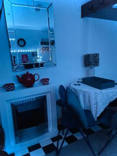 The Treehouse - Downham Market - 7