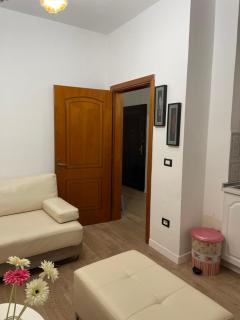 Cozy Center Apartment - Polisi i Vogël - 2