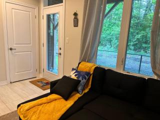 3 bedroom Entire Town House Ravine lot- Brampton - Brampton - 5
