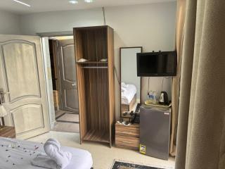 Karma Studios & Suites - 2