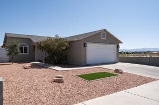 A Modern Home away from Home! - Las Vegas - 9