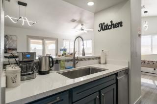 A Modern Home away from Home! - Las Vegas - 2