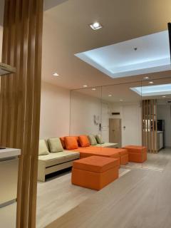 Supreme Luxury 2BR Condo - Azure Urban Resort Residences near Manila Airport - Manila - 9