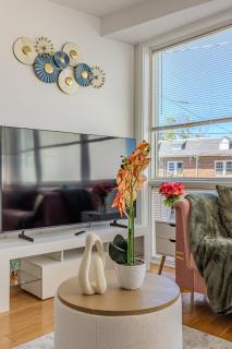 Stylish, Modern & Cozy - Washington, D.C. - 5