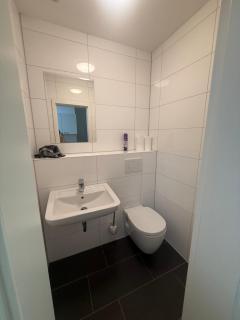 1 Zimmer 2 personen-Gemeinschaftsküche-Gemeinscharfts BAD WC - Leverkusen - 7