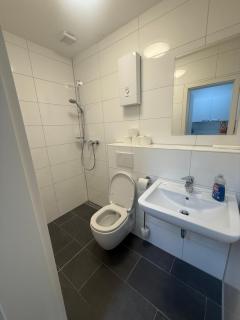 1 Zimmer 4 personen-Gemeinschaftsküche-Gemeinscharfts BAD WC - Leverkusen - 1