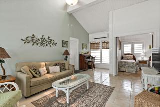 St Croix Beachfront Condo with Pool - Christiansted - 2