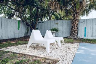 Penwood Pool Villa 15 minutes from the beach - 7