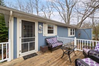 Cozy Cottages Blue Cottage-Hot tubTown - Saugatuck - 0