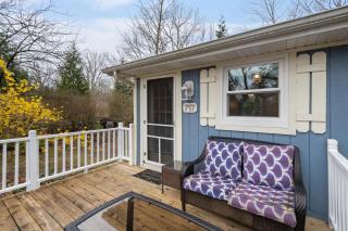 Cozy Cottages Blue Cottage-Hot tubTown - Saugatuck - 8