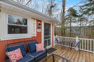 Cozy Cottages Red Cottage Hot tubTown - Saugatuck - 8