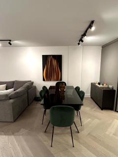 Elegant Downtown Retreat with Balcony & Parking - Montréal - 2