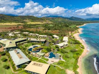 Chic Premier Garden Pool View Room Beach Front 4-Star Resort - Lihue - 9