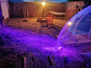 Beachlife Dome with Hut & Hot Tub in Private Courtyard - - 7