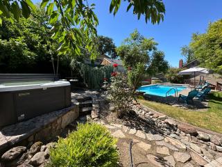 Medford Home And 2 Condos With Pool - Medford - 5