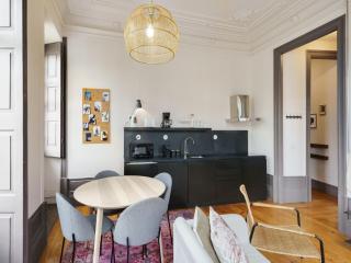 Cozy Coastal Apartment with Terrace - Porto - 4