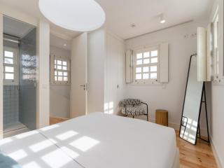 Stylish City Stay with Balcony - Porto - 1