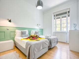 Spacious apartment near Bolhão Market - Porto - 6