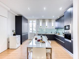Spacious apartment near Bolhão Market - Porto - 5