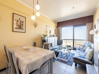 Studio Apartment Zeedijk with Ocean View - 9