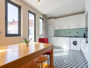 Spacious apartment for 15 guests - Porto - 1