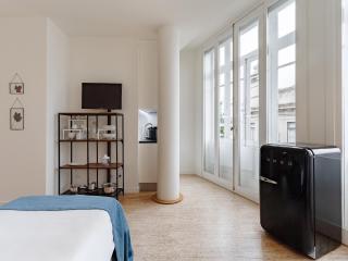 Cozy Coastal Apartment with Terrace - Porto - 3